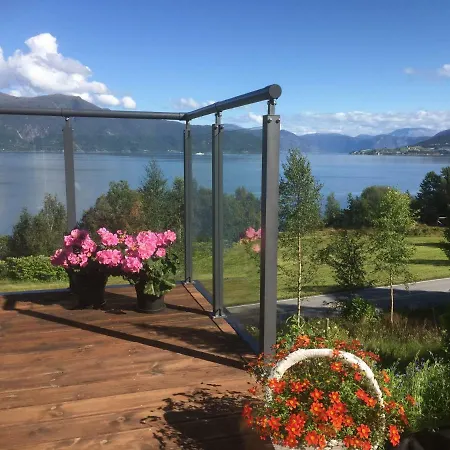 Frydenlund * Balestrand
