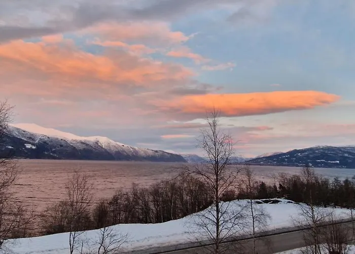 Frydenlund Semesterbostad Balestrand