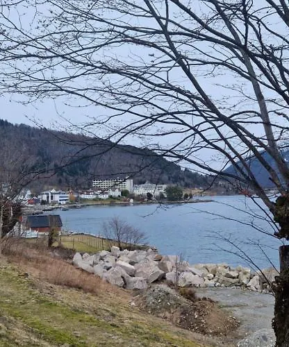 Frydenlund * Balestrand