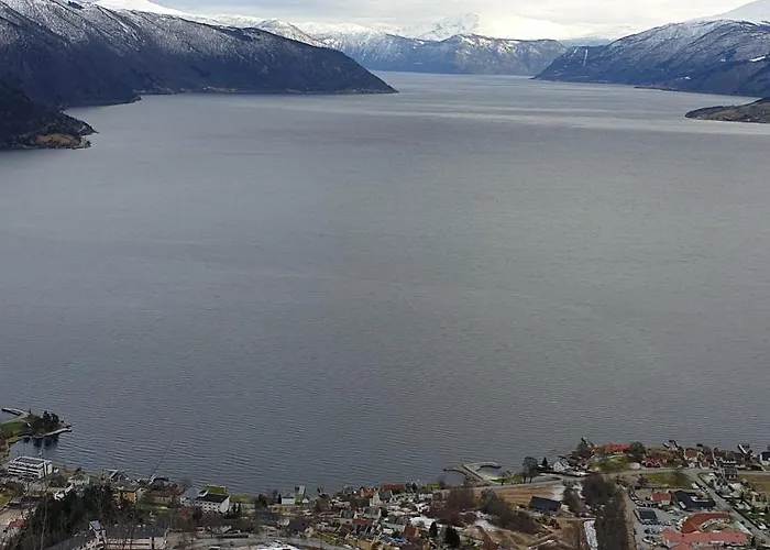 Semesterbostad Frydenlund Balestrand