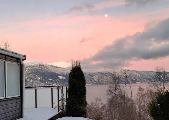 Semesterbostad Frydenlund *