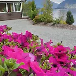 Frydenlund Feriehus Balestrand