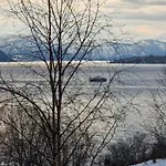 Frydenlund Feriehus *